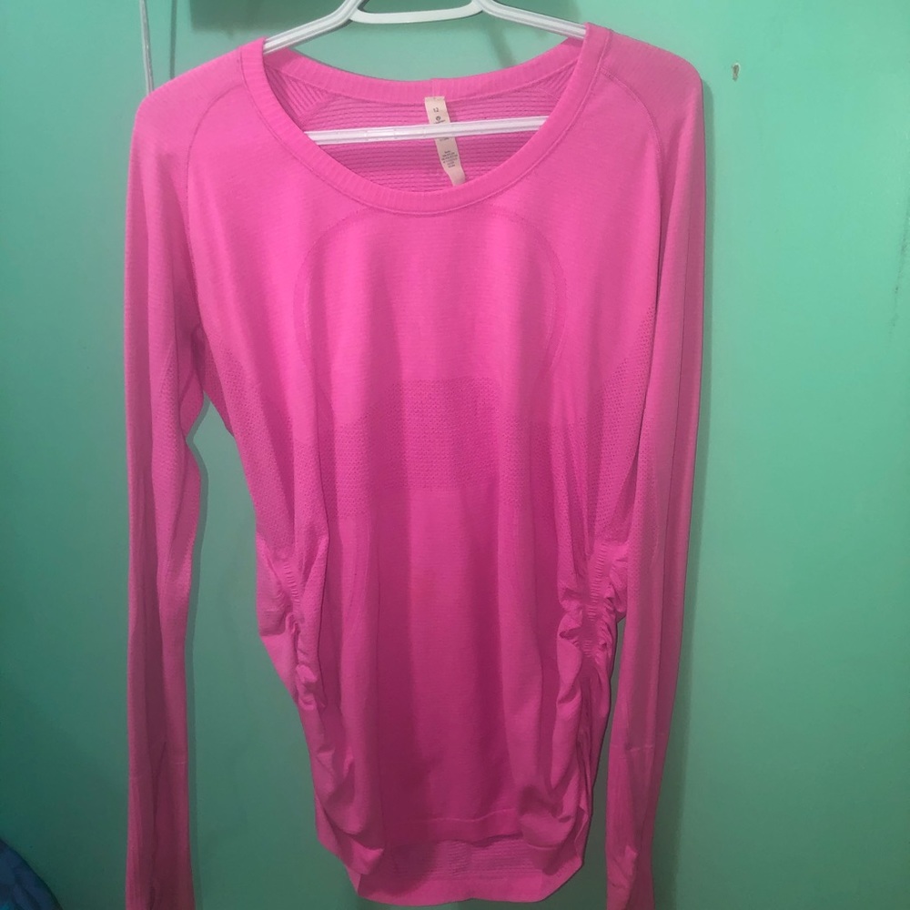 Lululemon running shirt